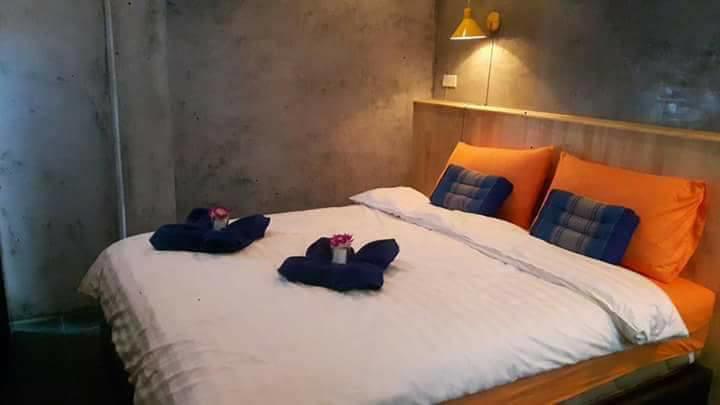 King Kong Hostel At Краби Экстерьер фото